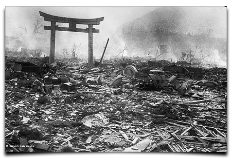 Nagasaki po wybuchu bomby