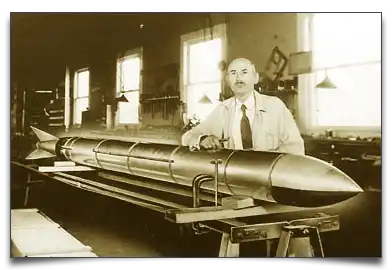 Goddard przy swojej rakiecie