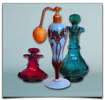 ozdobne flakoniki z perfumami