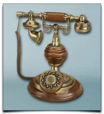zabytkowy telefon stojący